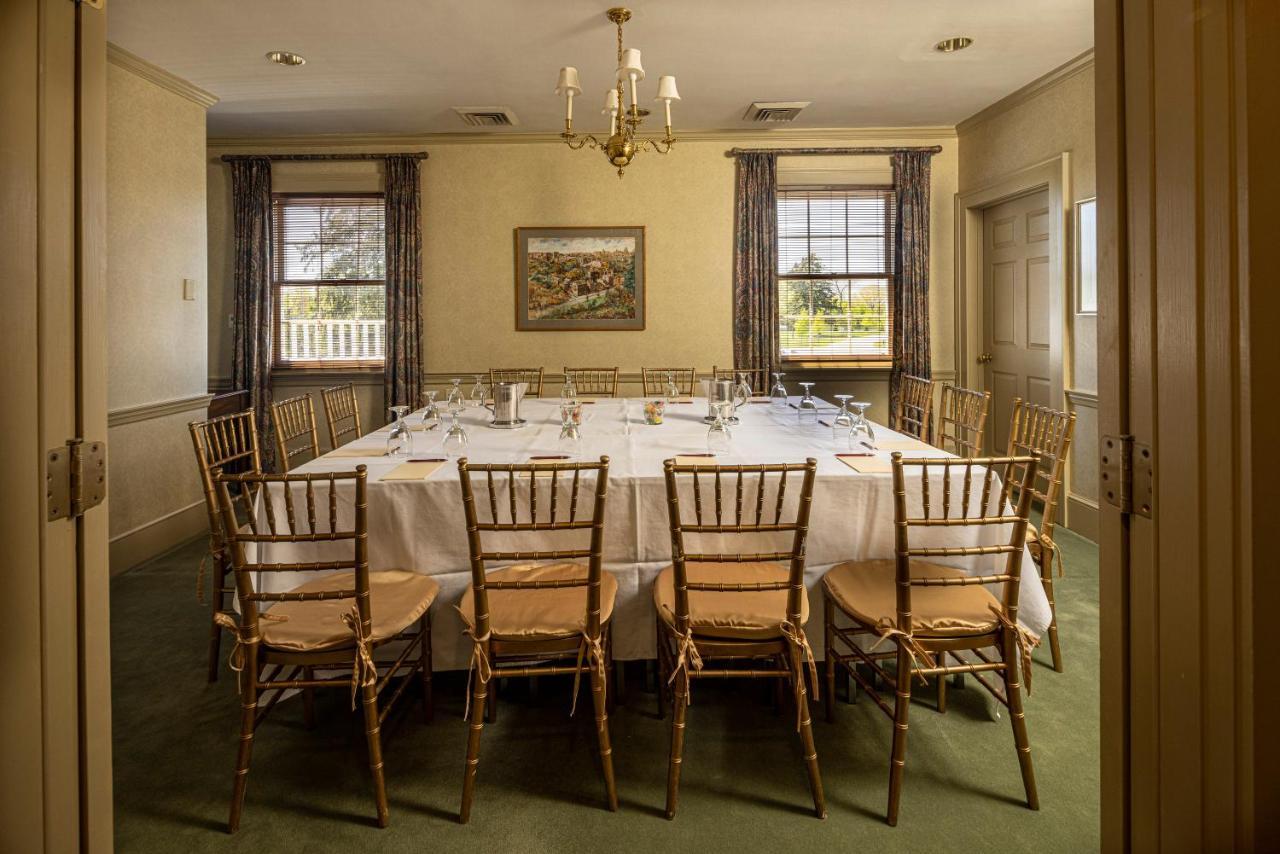 Baywood Conference And Lodging Center Coraopolis Bagian luar foto